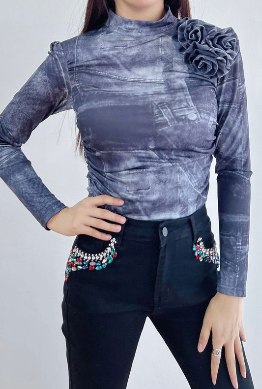 Blusa Estampada con detalle de Flores